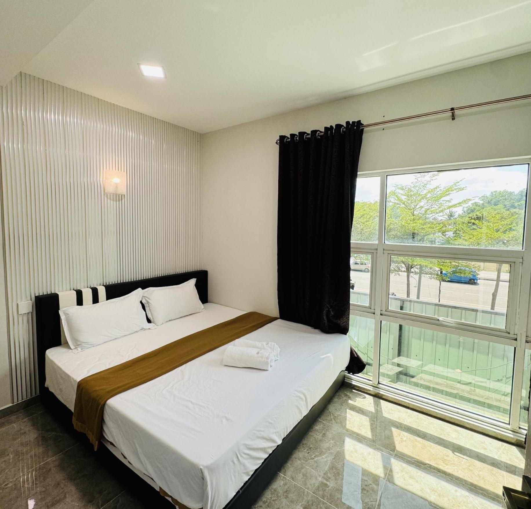 Rayyaz Inn Kuala Terengganu Extérieur photo